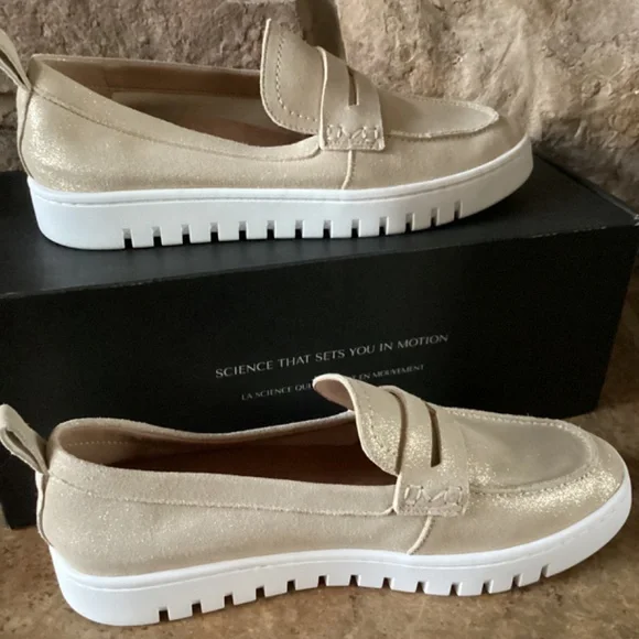 Vionic Uptown Penny Loafer Gold Shimmer Metallic Suede Women's Shoes 9 - Picture 3 of 6